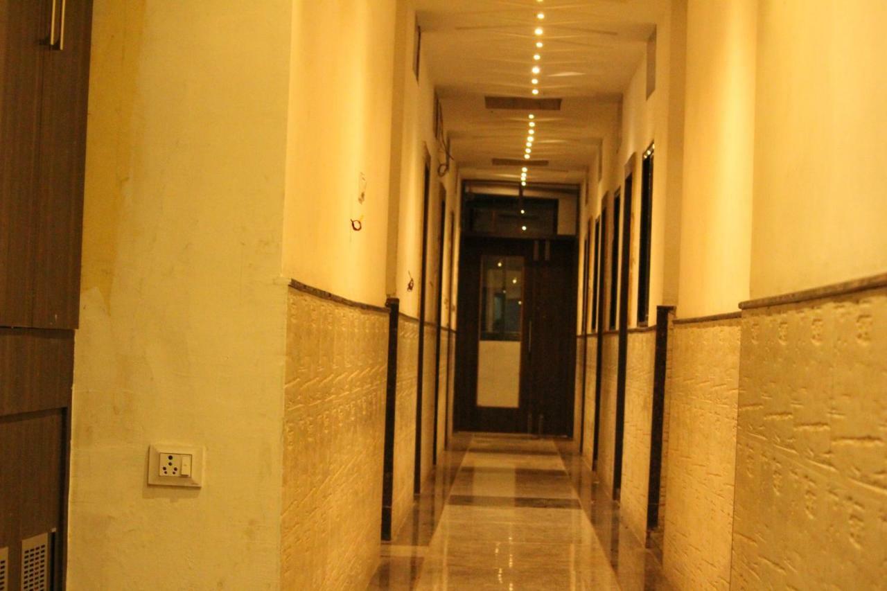 Super Hotel O Shri Shiva Palace Raipur  ภายนอก รูปภาพ